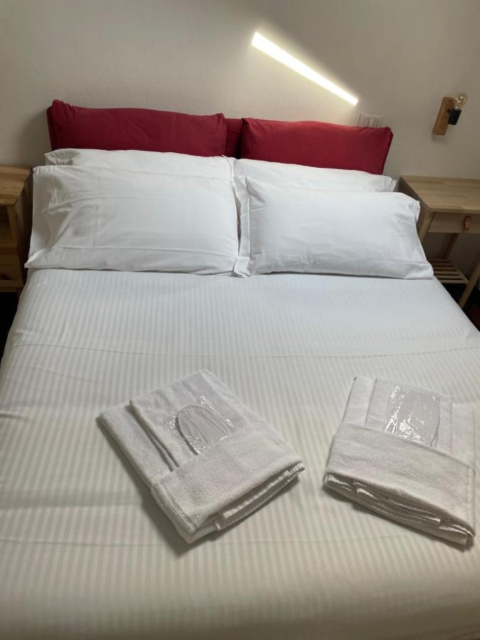 L'Arche Comfort&Relax - Yellow House Di Viale Certosa ミラノ エクステリア 写真